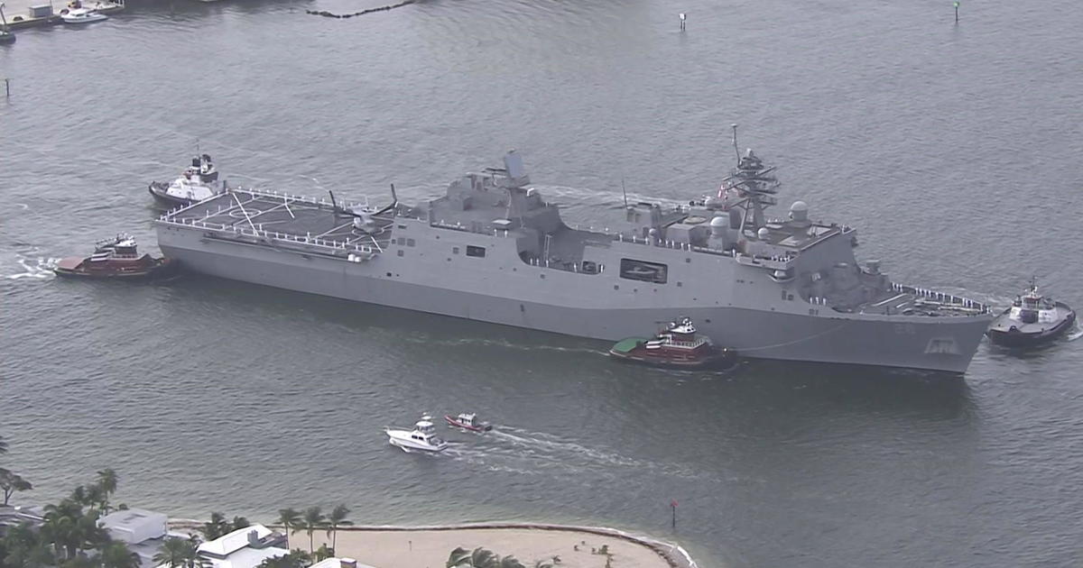 future-uss-fort-lauderdale-sails-into-port-everglades-cbs-miami