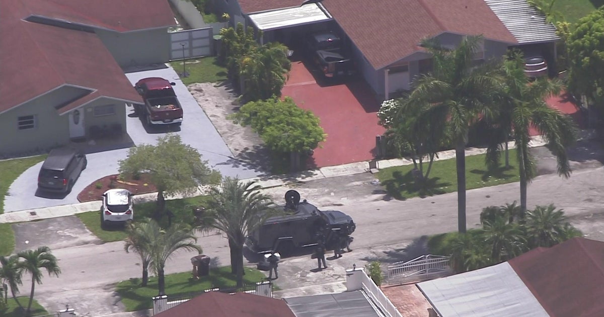 Reportedly armed Hialeah man barricaded himself in home, police stand off