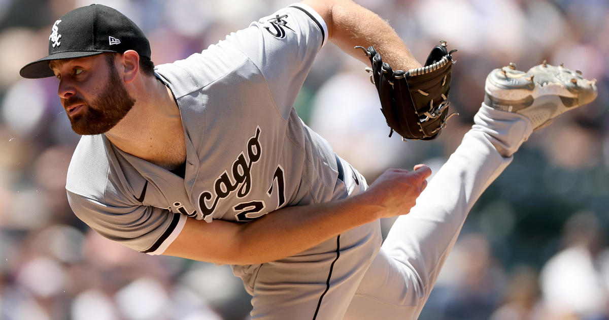 Giolito helps White Sox rally past Cubs 5-3