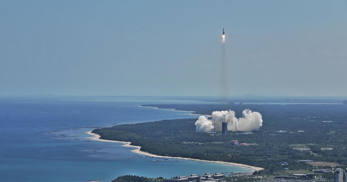 uncontrolled-debris-from-massive-chinese-booster-rocket-tumbles-back-to-earth-arriving-over-the-indian-ocean