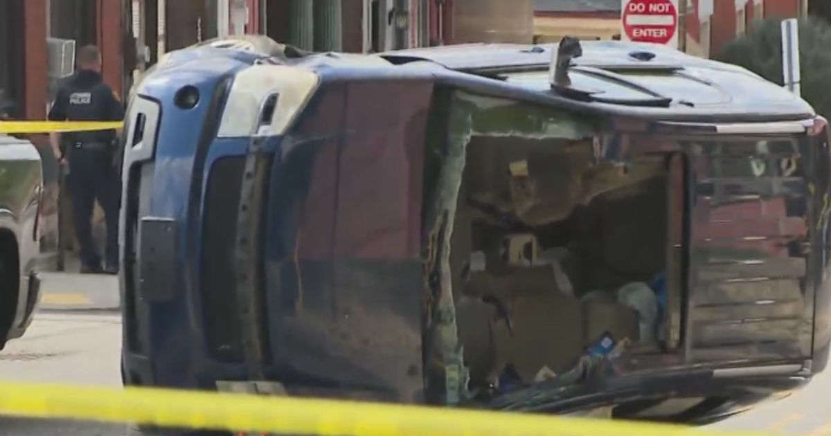 1 hurt in rollover crash in Lawrenceville - CBS Pittsburgh