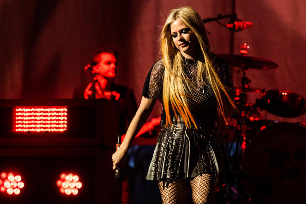 Avril Lavigne performs at Oakland Arena 