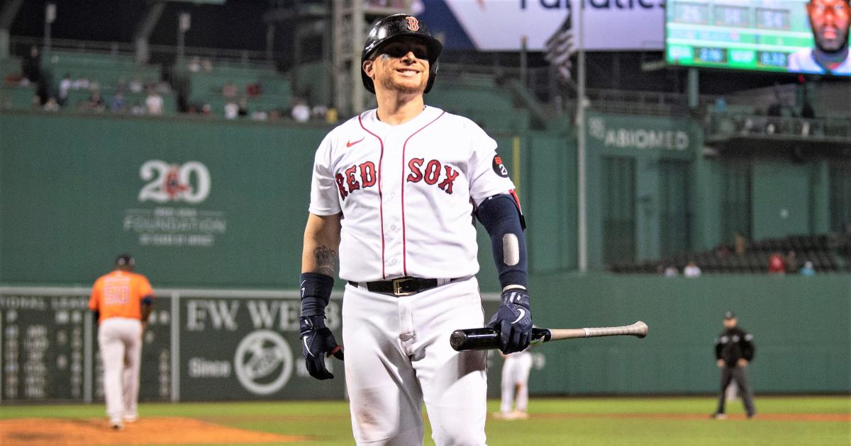 Christian Vazquez say goodbye to 'extended family' Red Sox after