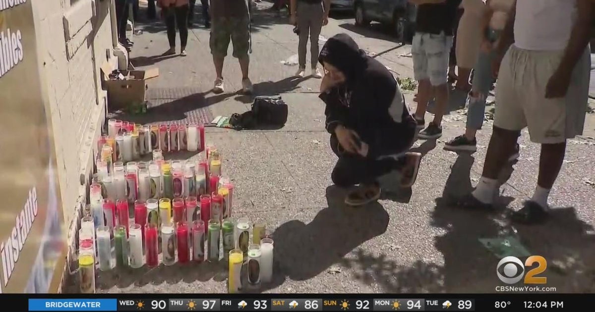 Inwood community mourns innocent bystanders killed in crash CBS New York