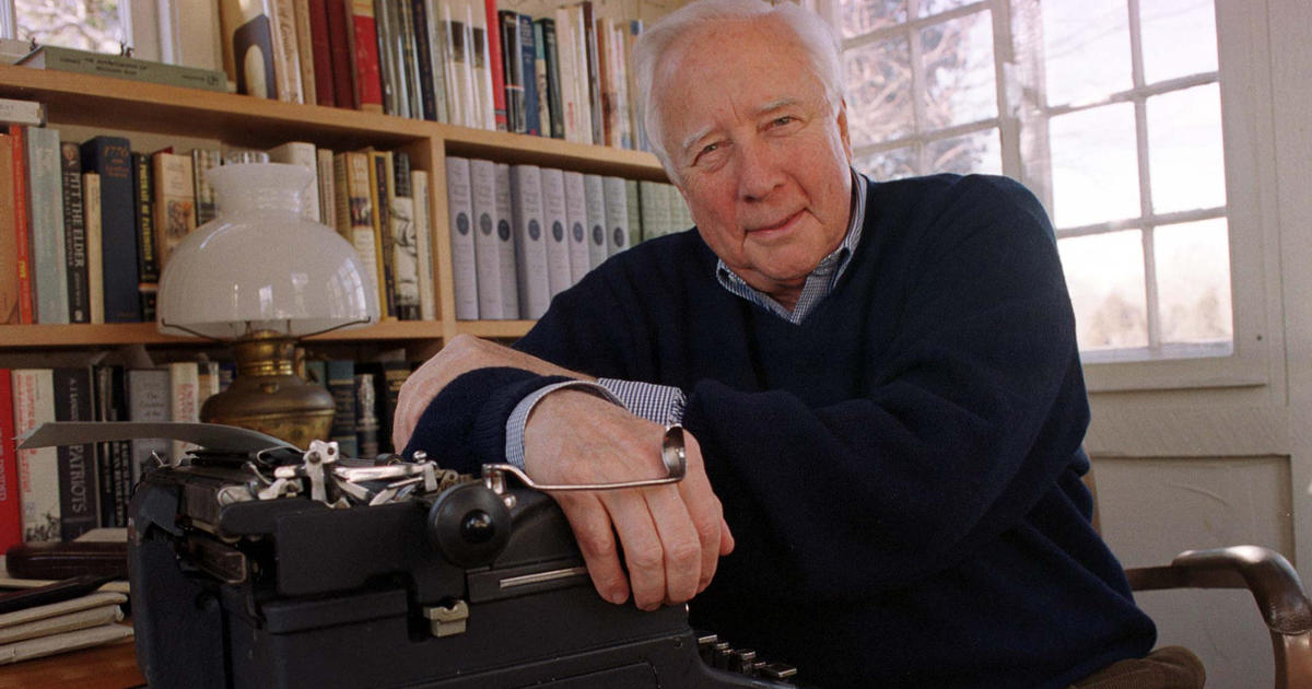 David McCullough, Pulitzer-winning historian, dies at 89 in Massachusetts