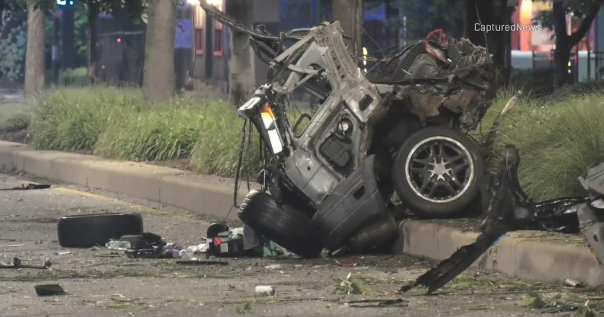17-year-old girl in critical condition after car crashes into tree in ...