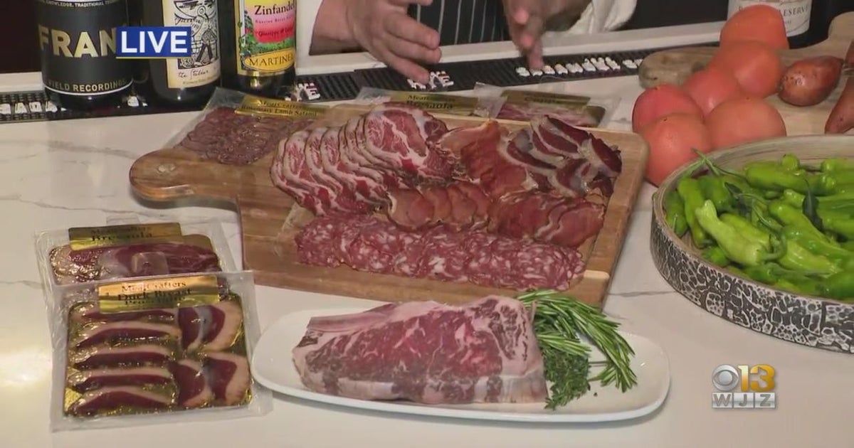 Sina and Linh learn about the farmtotable process from Smashing