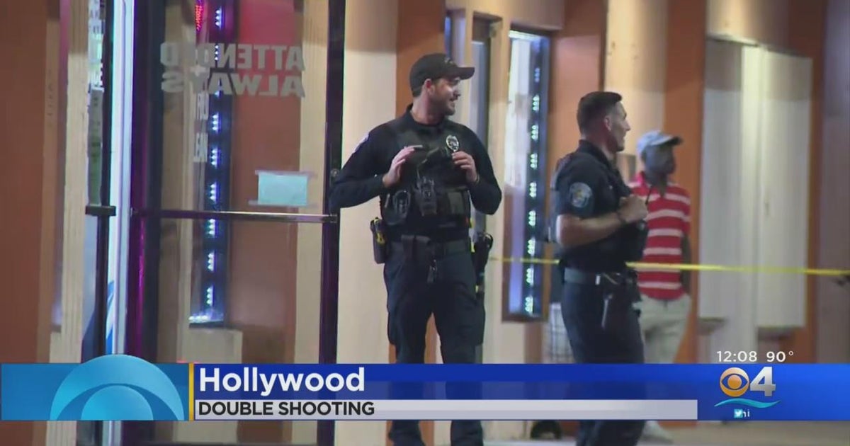 Two women shot at Hollywood shopping plaza