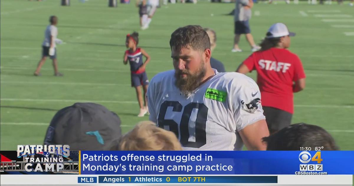 Mac Jones feeling a lot trust and positivity among Patriots offense heading  into new season - CBS Boston