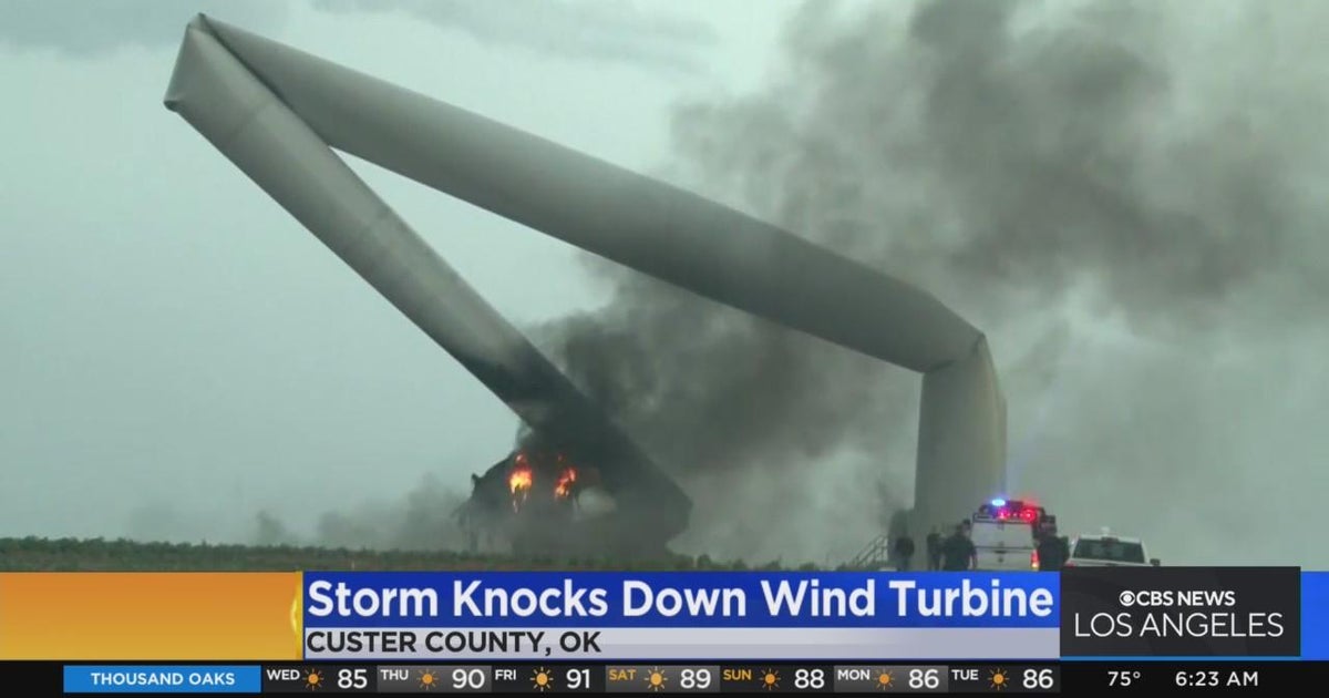 Powerful storm, lightning knock down wind turbine in Oklahoma CBS Los