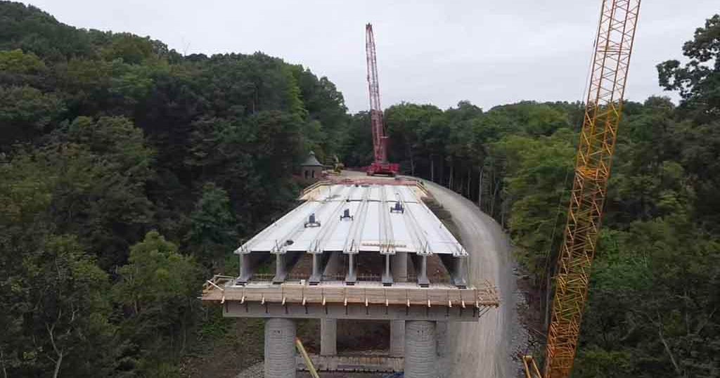 Delivery of new beams for Fern Hollow Bridge site set to disrupt morning traffic - Vimarsana News