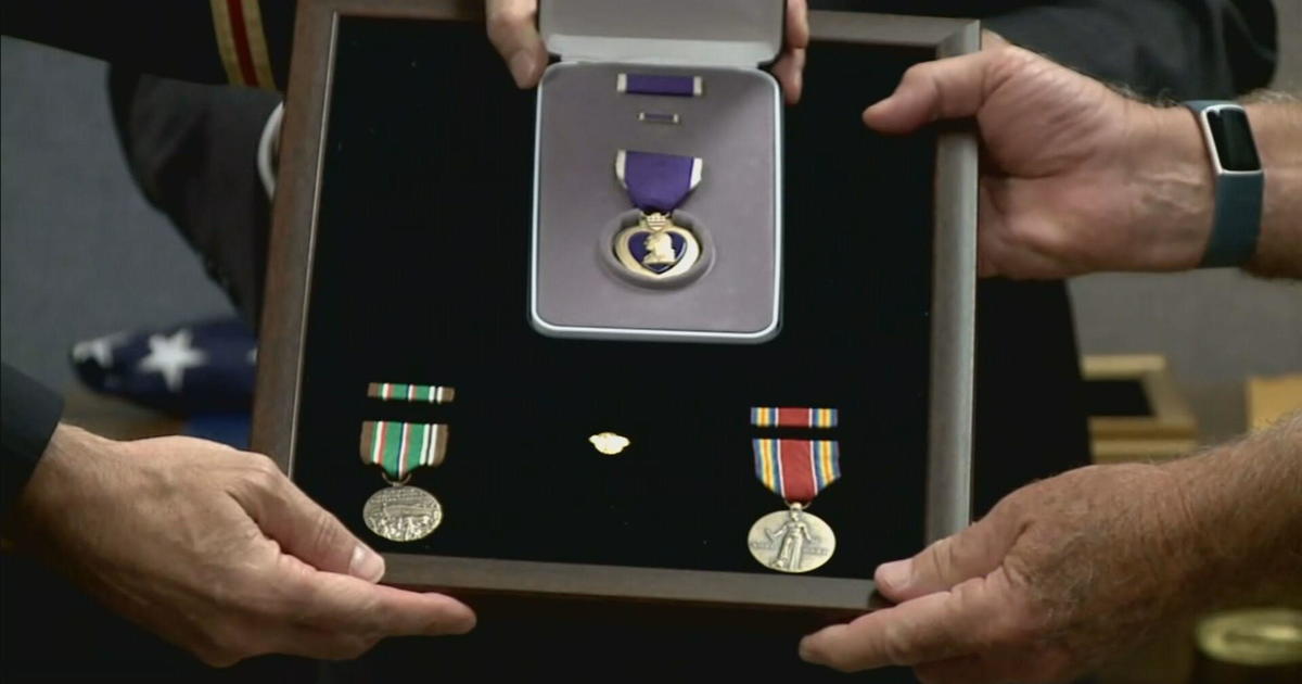 Colorado Congressman Ed Perlmutter Honors Veterans With Medals - Cbs 