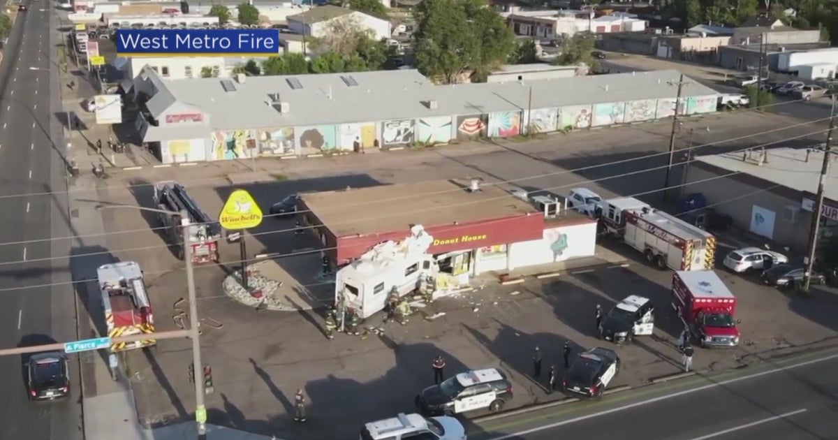 Many hurt after RV crashes into Winchell's Donut House in Lakewood