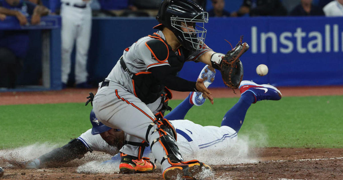 Orioles don't get on base in first 6 innings, lose to Blue Jays 6-1