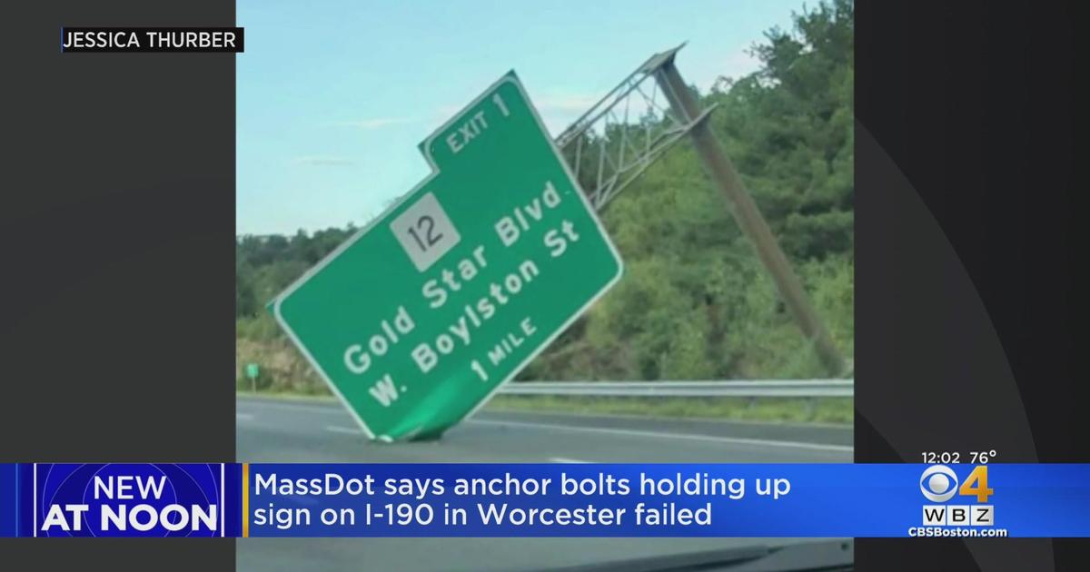 massdot-says-anchor-bolts-holding-up-worcester-highway-sign-failed