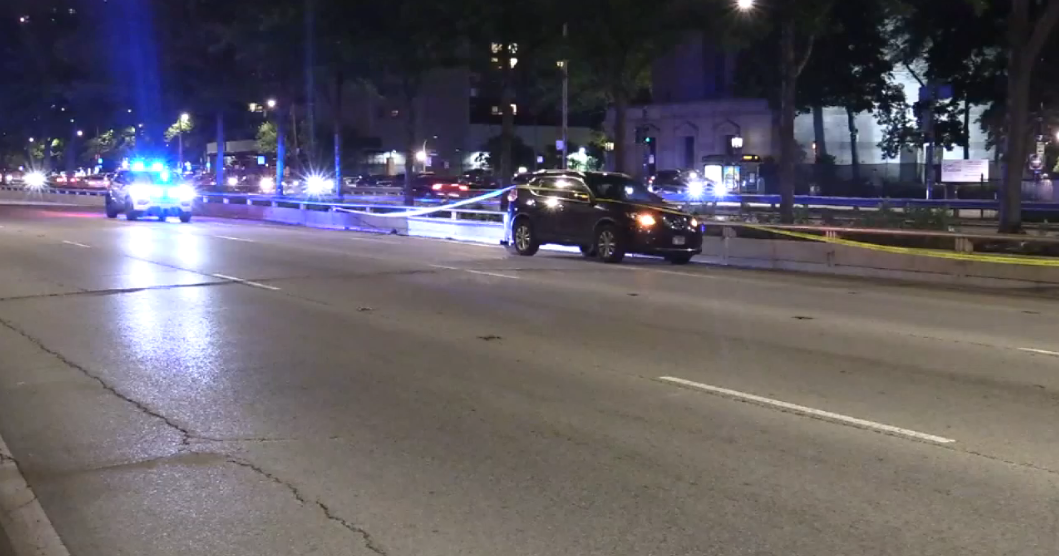 Man struck by car on DuSable Lake Shore Drive in Lakeview - CBS Chicago