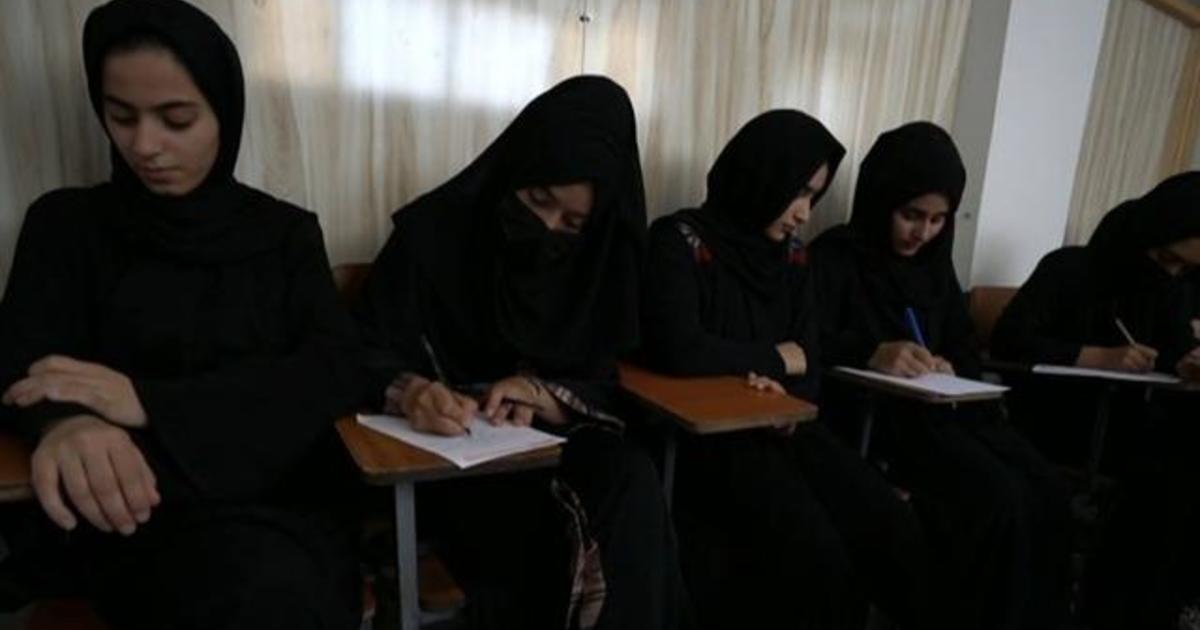 Afghan Girls Defy Taliban Rule By Seeking Education Cbs News