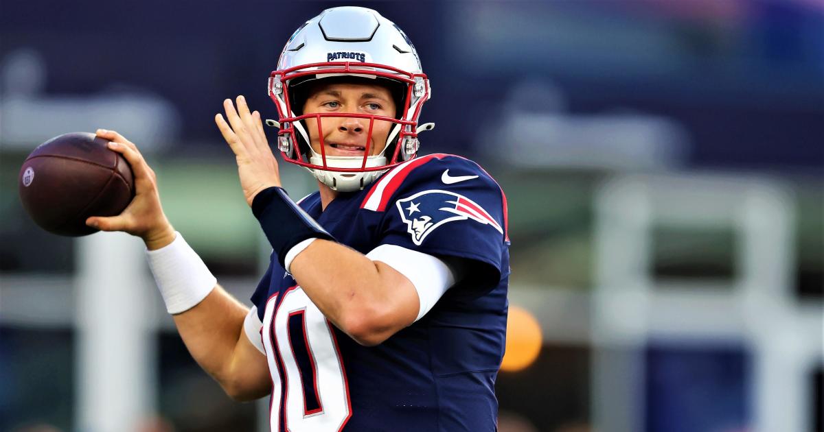 New England Patriots 20, Carolina Panthers 10: Mac Jones, Offense Overcome  Sluggish Start - Sports Illustrated New England Patriots News, Analysis and  More