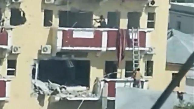 cbsn-fusion-at-least-20-dead-after-gunmen-opened-fire-at-hotel-in-somalia-thumbnail-1216783-640x360.jpg 