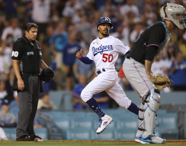 Mookie Betts hits 2-run single as Dodgers beat Marlins 3-1 in