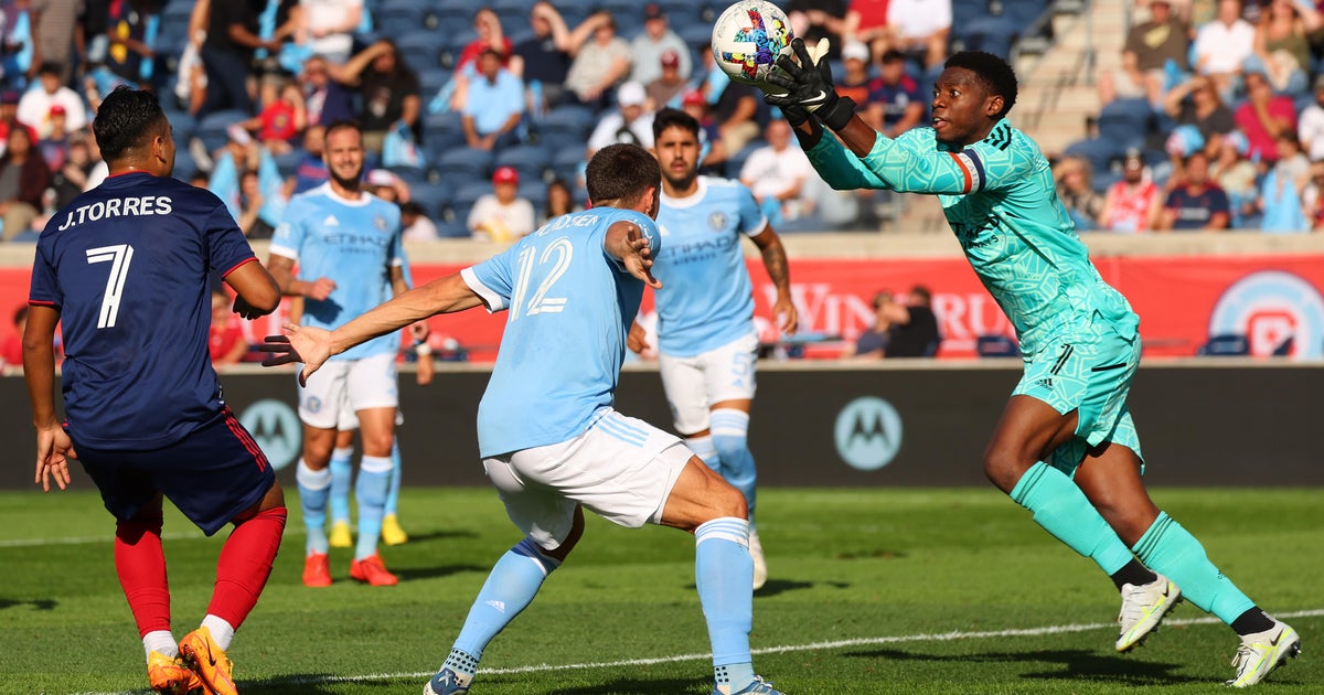 Gabriel Pereira's stunning goal helps NYCFC snap three-match slide, beat Chicago - Vimarsana News