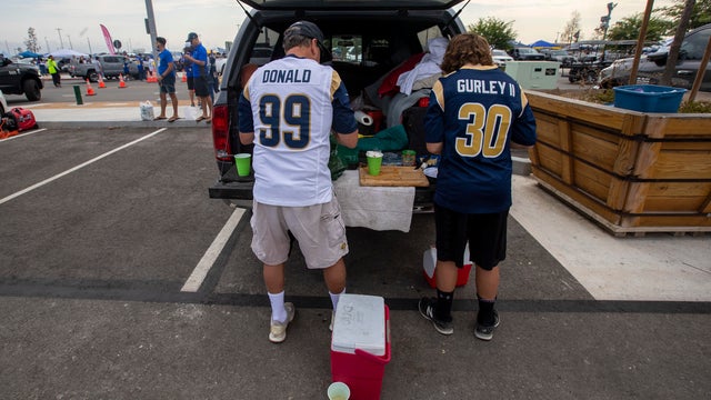 821210_sp-rams-chargers-BRV_BRV 