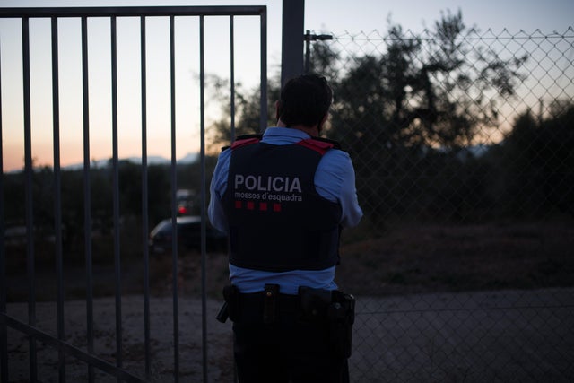 The Mossos Arrested The Man Who Has Injured Three Excompa&ntilde;eros Of The Company Where He Worked And A Mosso 