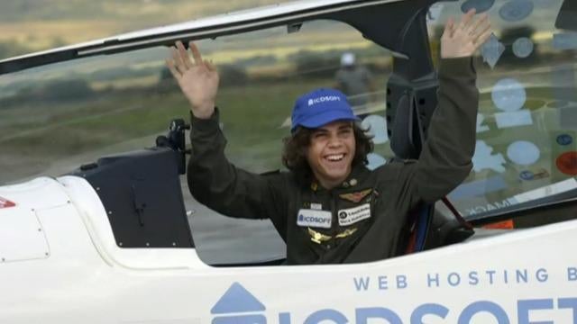 cbsn-fusion-teen-pilot-becomes-youngest-to-fly-solo-around-the-world-thumbnail-1228161-640x360.jpg 