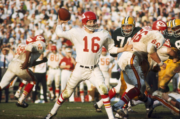 Kansas City Chiefs Hall of Fame quarterback Len Dawson fires a pass on January 15, 1967, at the Los Angeles Memorial Coliseum in Los Angeles, California. 