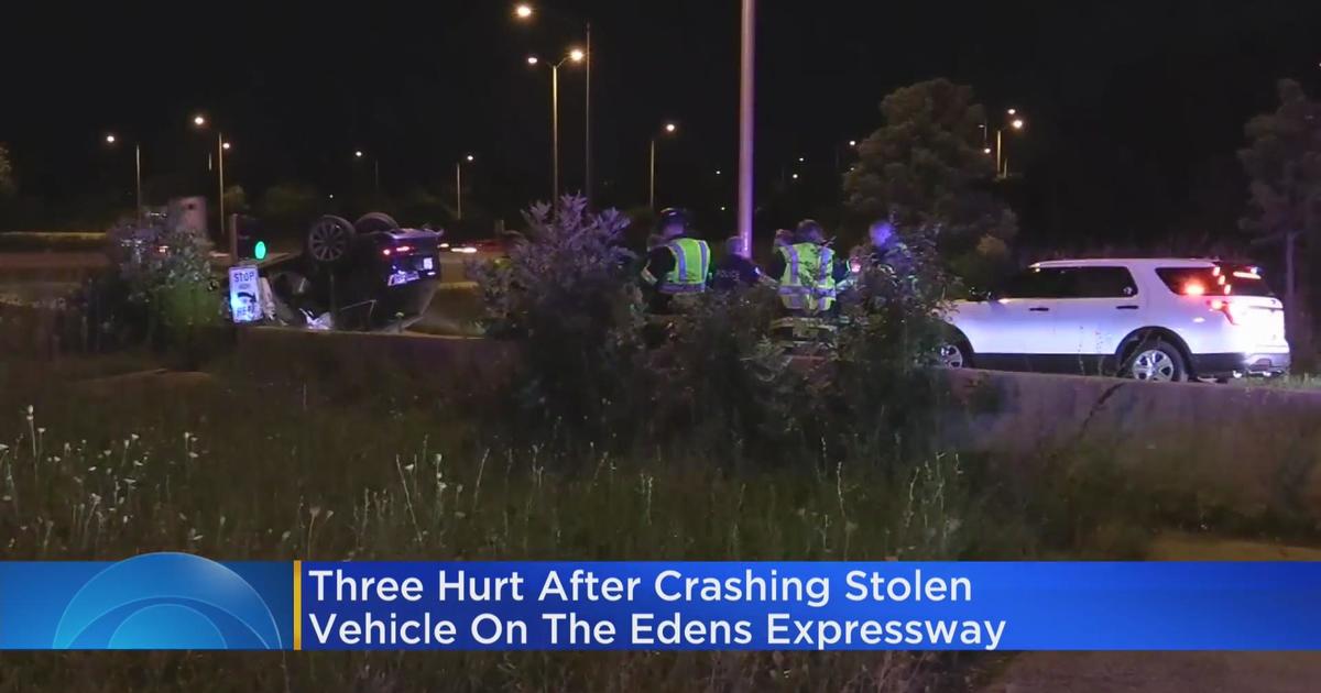 Stolen Car Crashes On Edens Expressway Cbs Chicago