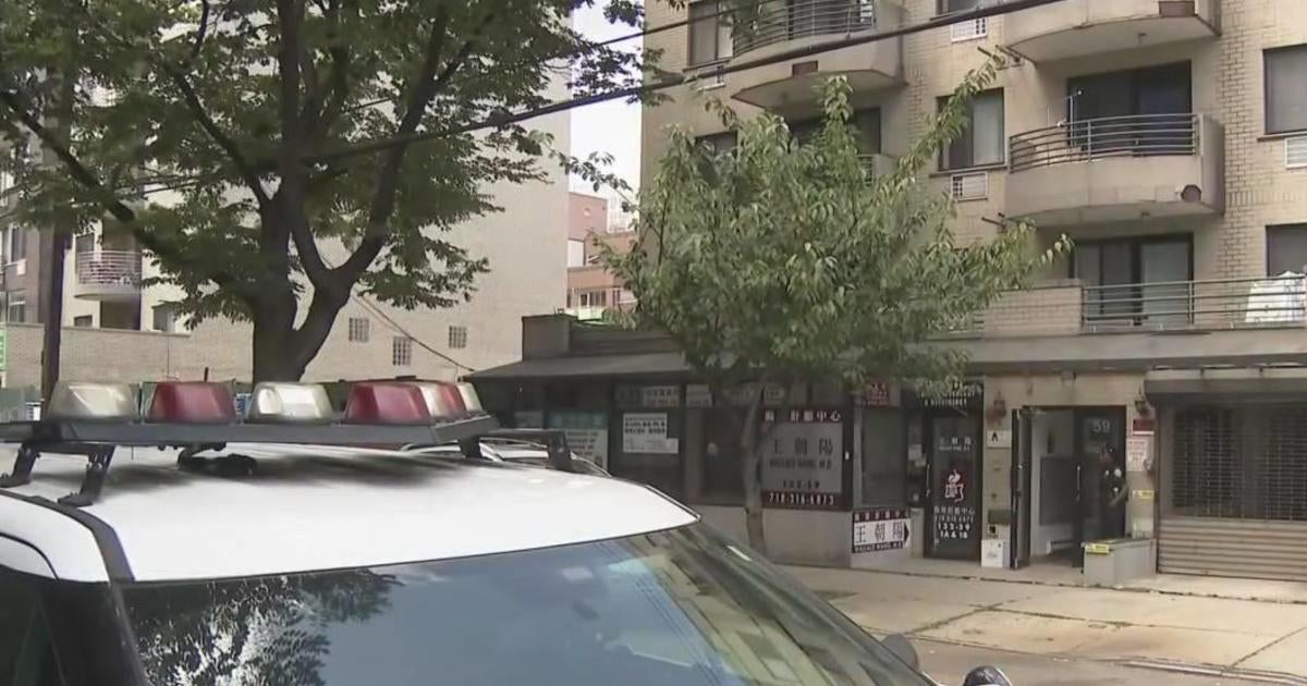 Police: Roommate Finds Woman Stabbed To Death Inside Flushing Apartment ...