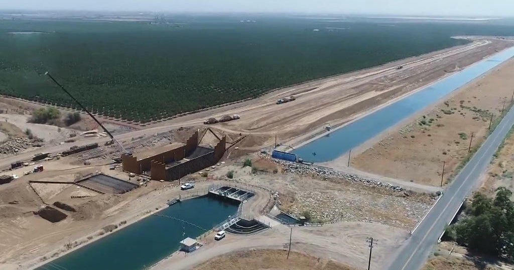 Construction crews race to build replacement canal as Central Valley