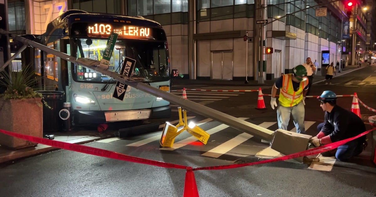 2 taken to hospital after MTA bus slams into light pole in Midtown ...