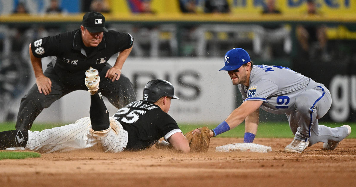 White Sox beat Royals, end fivegame losing streak CBS Chicago