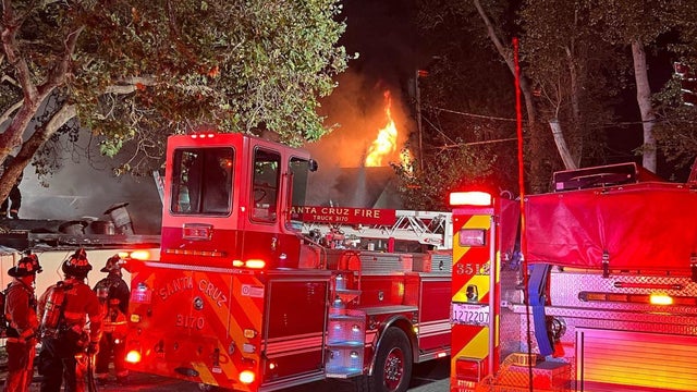 santa-cruz-restaurant-fire-santa-cruz-fire-photo.jpg 