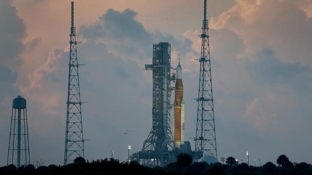 NASA's Artemis I rocket sits on launch 
