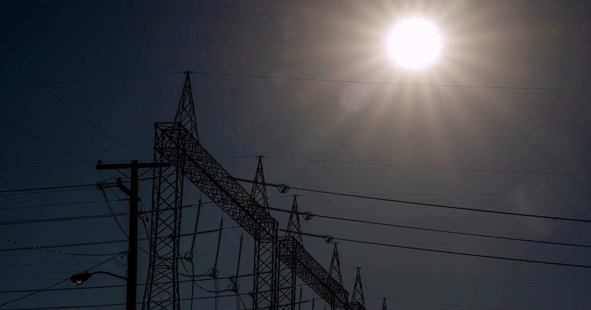 California heat wave threatens power disruptions