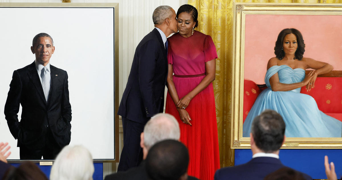 Barack e Michelle Obama svelano i ritratti ufficiali alla cerimonia della Casa Bianca