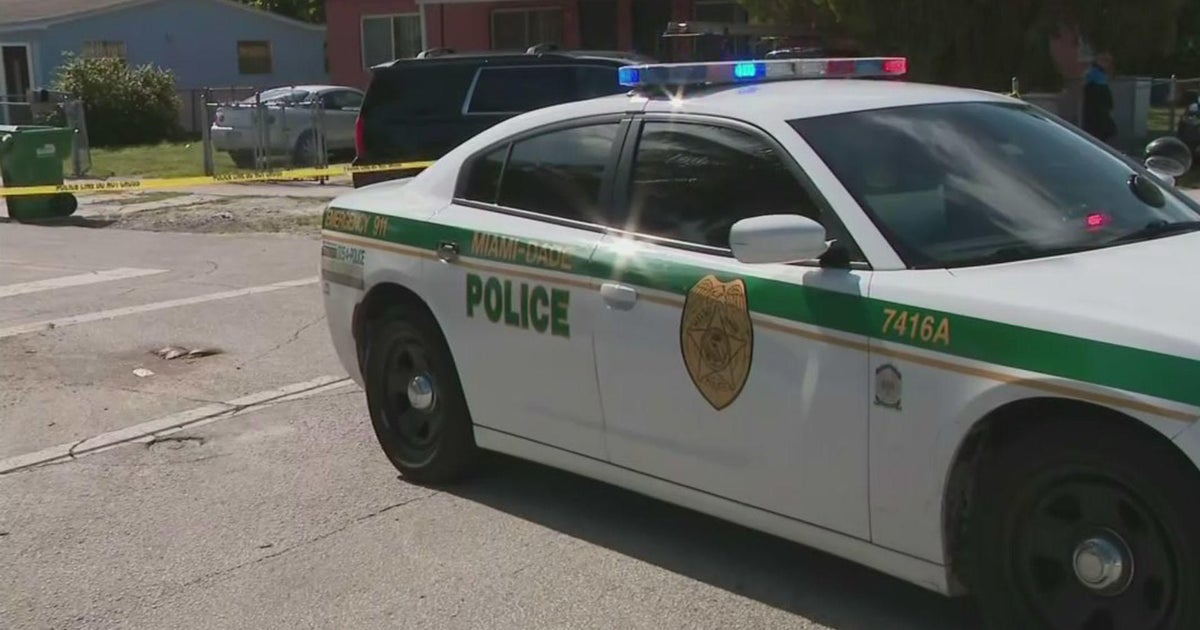 Two children shot In NW Dade though waiting around for school bus, suspected gunman in custody