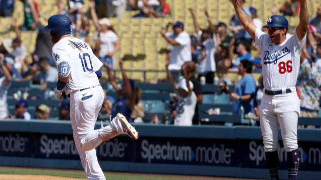 San Francisco Giants v Los Angeles Dodgers 