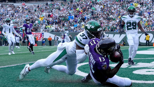 Lamar Jackson throws 3 TD passes, Ravens cruise past Jets 24-9 - Washington  Times