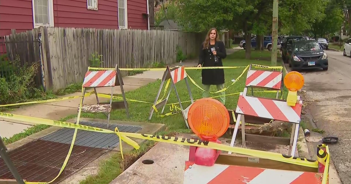 Cleanup for Chicago's Northwest Side after heavy rain, flooding - CBS ...