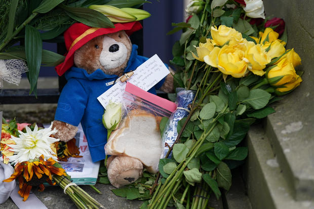 Mourners urged to stop leaving Paddington Bears and marmalade sandwiches at Queen Elizabeth II tribute sites