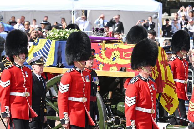The Coffin Carrying Queen Elizabeth II Is Transferred From Buckingham Palace To The Palace Of Westminster 