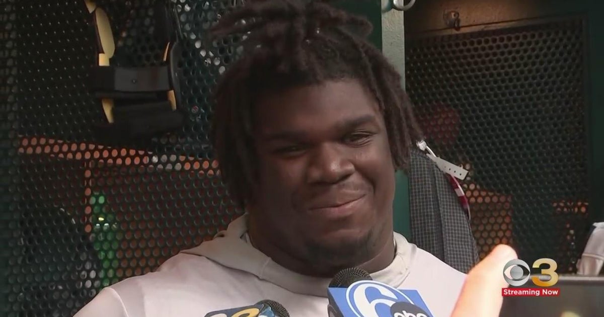See what happens when Eagles' Fletcher Cox takes the mic CBS Philadelphia
