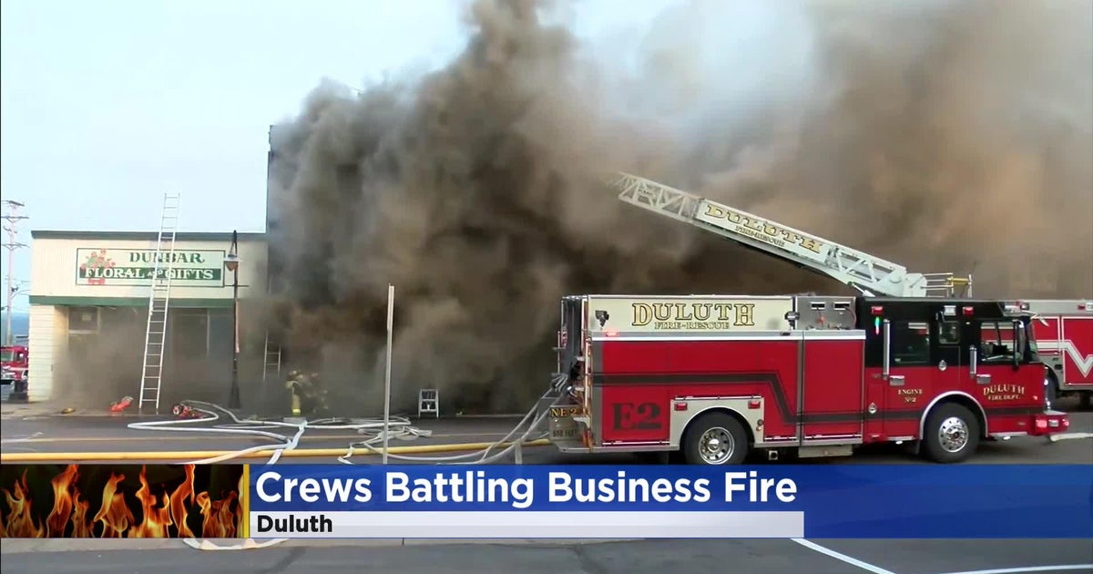 crews-battle-large-business-fire-in-duluth-cbs-minnesota