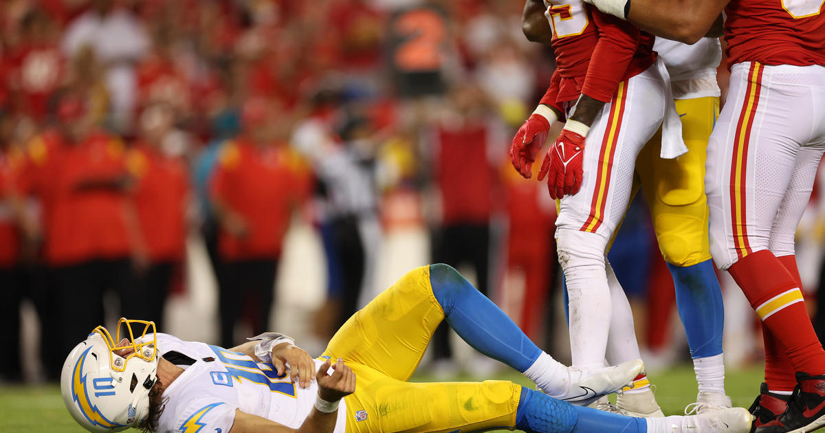 File:Chargers at Chiefs - September 15, 2022 - Thursday Night