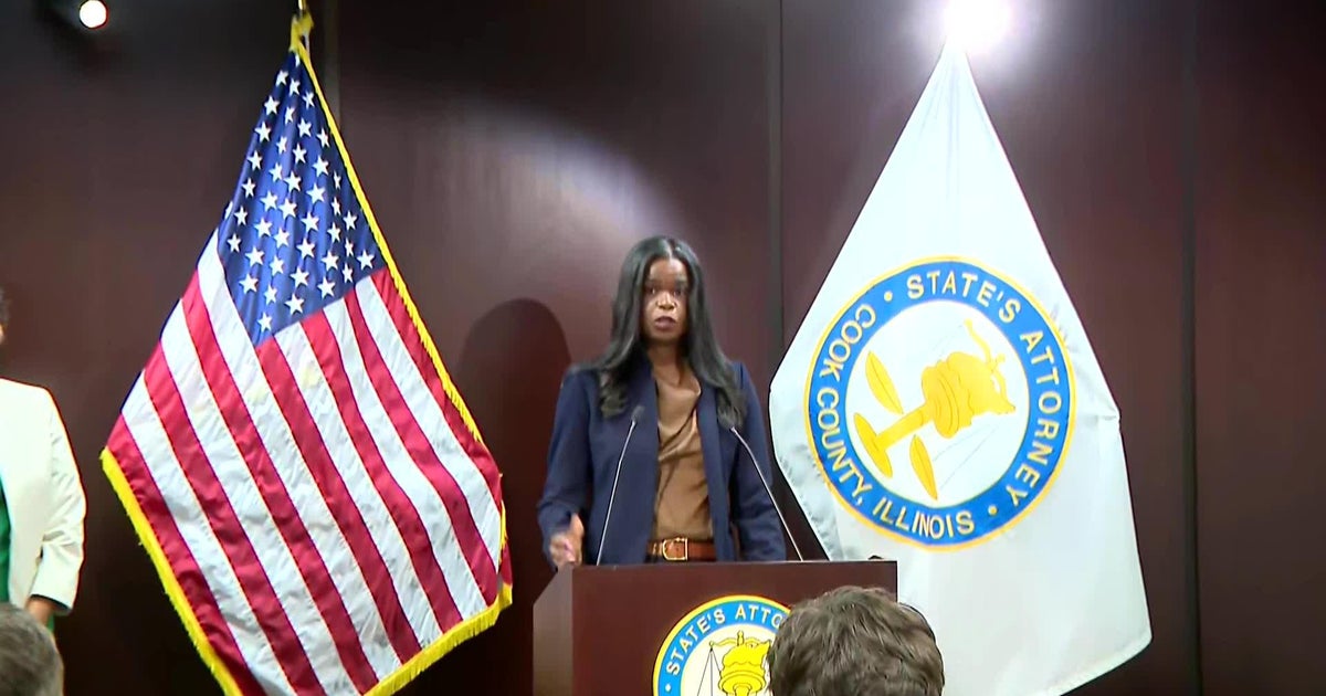 Kim Foxx announces charges against 2 CPD officers in Pilsen shooting ...