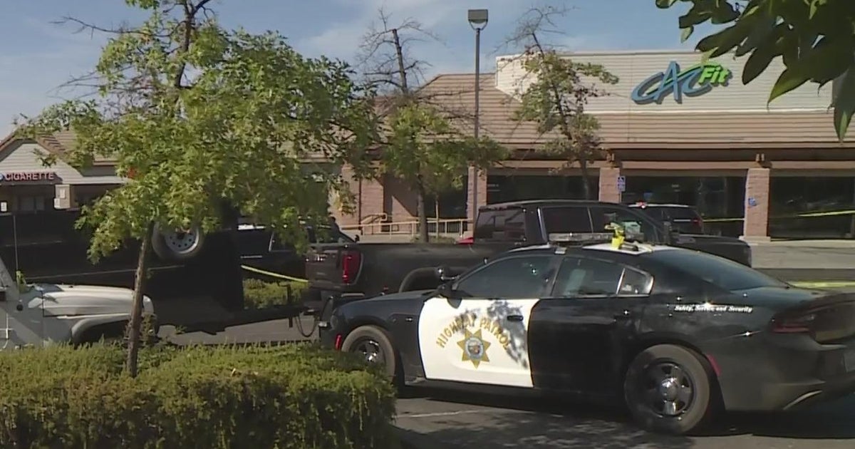 Suspect shot by officer in Auburn after approaching with a knife