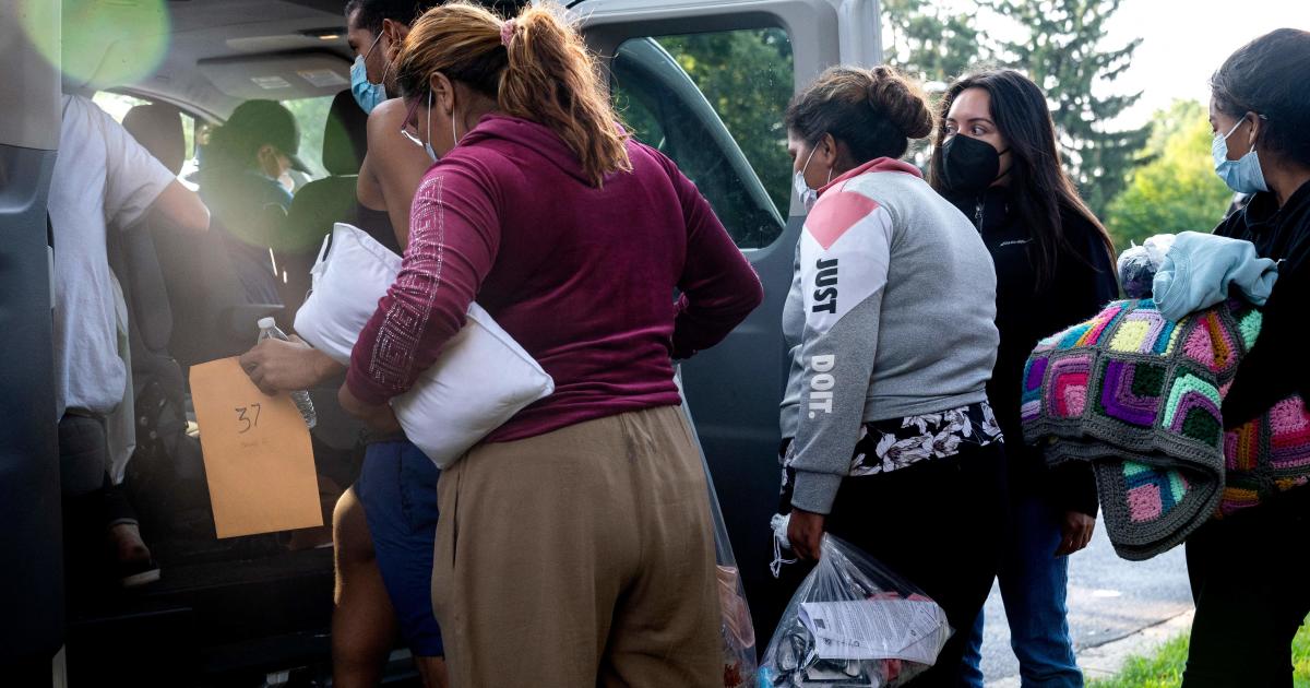 The facts behind the Republican effort to send migrants to Democratic-led cities